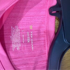 Tek Gear Fuchsia DryTek Top